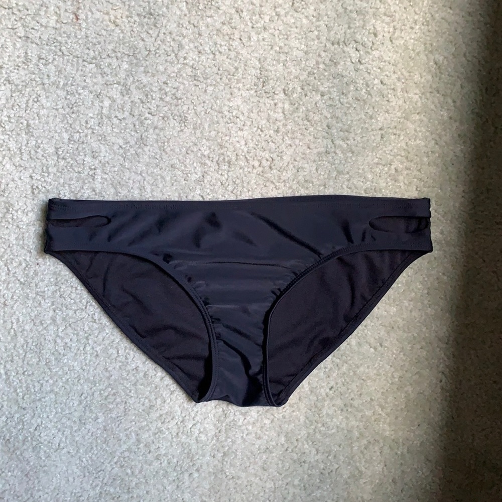 Black bikini bottom 👙 🏝